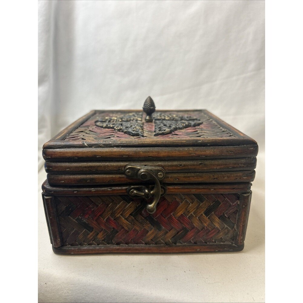 VTG Wicker And Bamboo Trinket Box